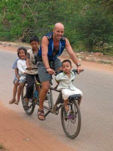 CAMBODIA: Putting smiles on the faces of orphans near Siem Riep